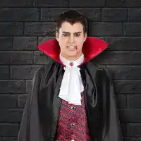 Disfarces de vampiros e condessas para Halloween